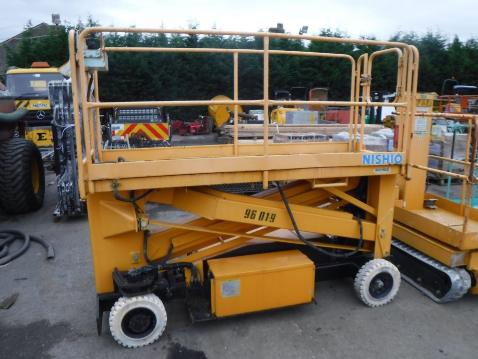 NISHIO 6M WHEELED SCISSOR LIFT (NO KEYS) [+ VAT]