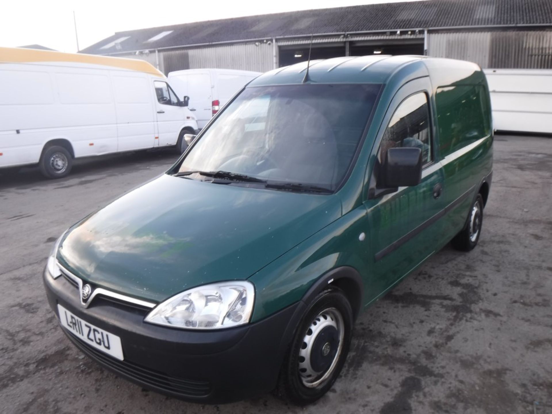 11 reg VAUXHALL COMBO 1700 CDTI, 1ST REG 03/11, TEST 03/18, 156633M WARRANTED, V5 HERE, 1 OWNER FROM - Image 2 of 5