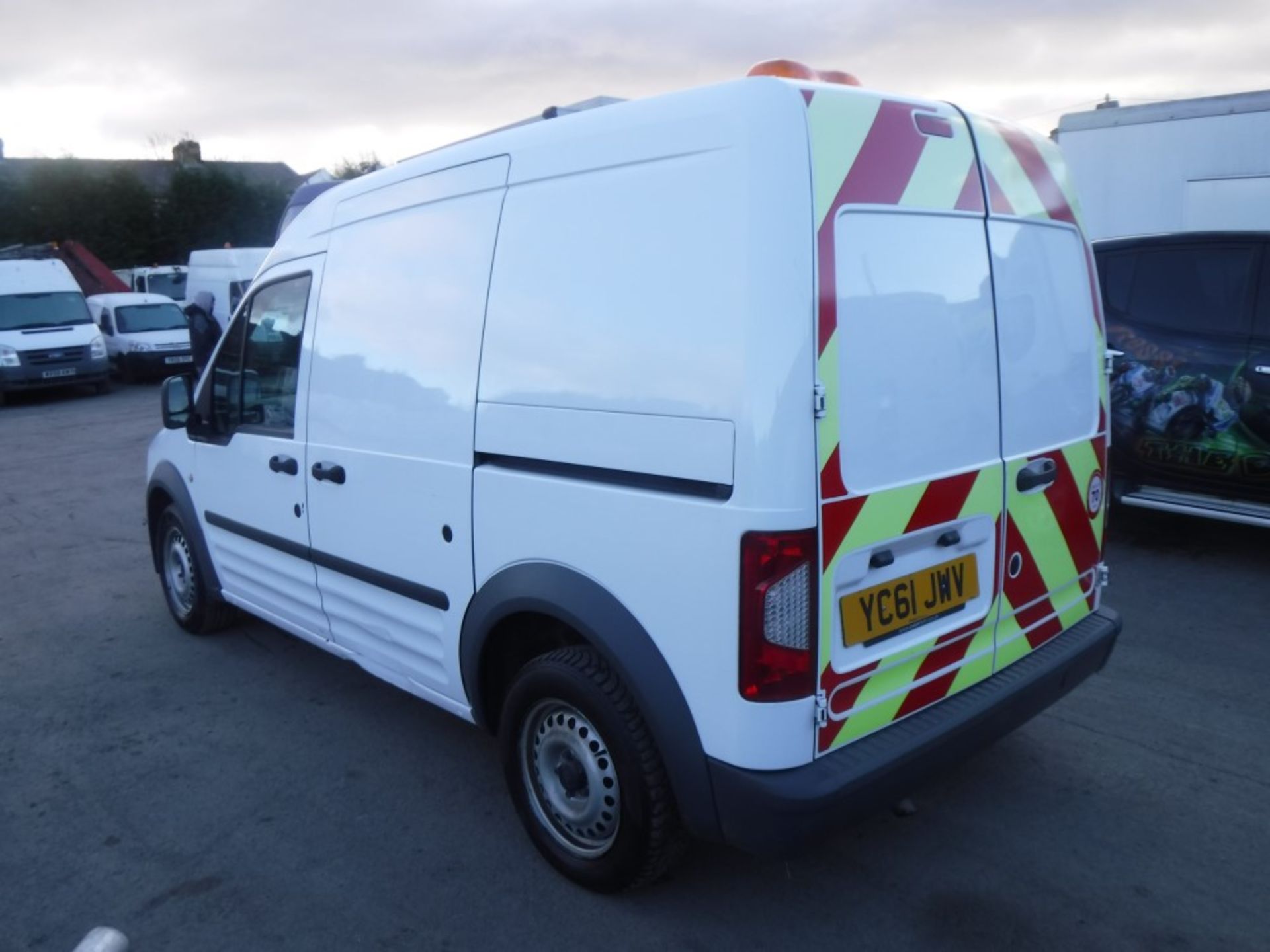 61 reg FORD TRANSIT CONNECT 90 T230, 1ST REG 12/11, TEST 10/18, 86716M WARRANTED, V5 HERE, 1 OWNER - Image 3 of 5