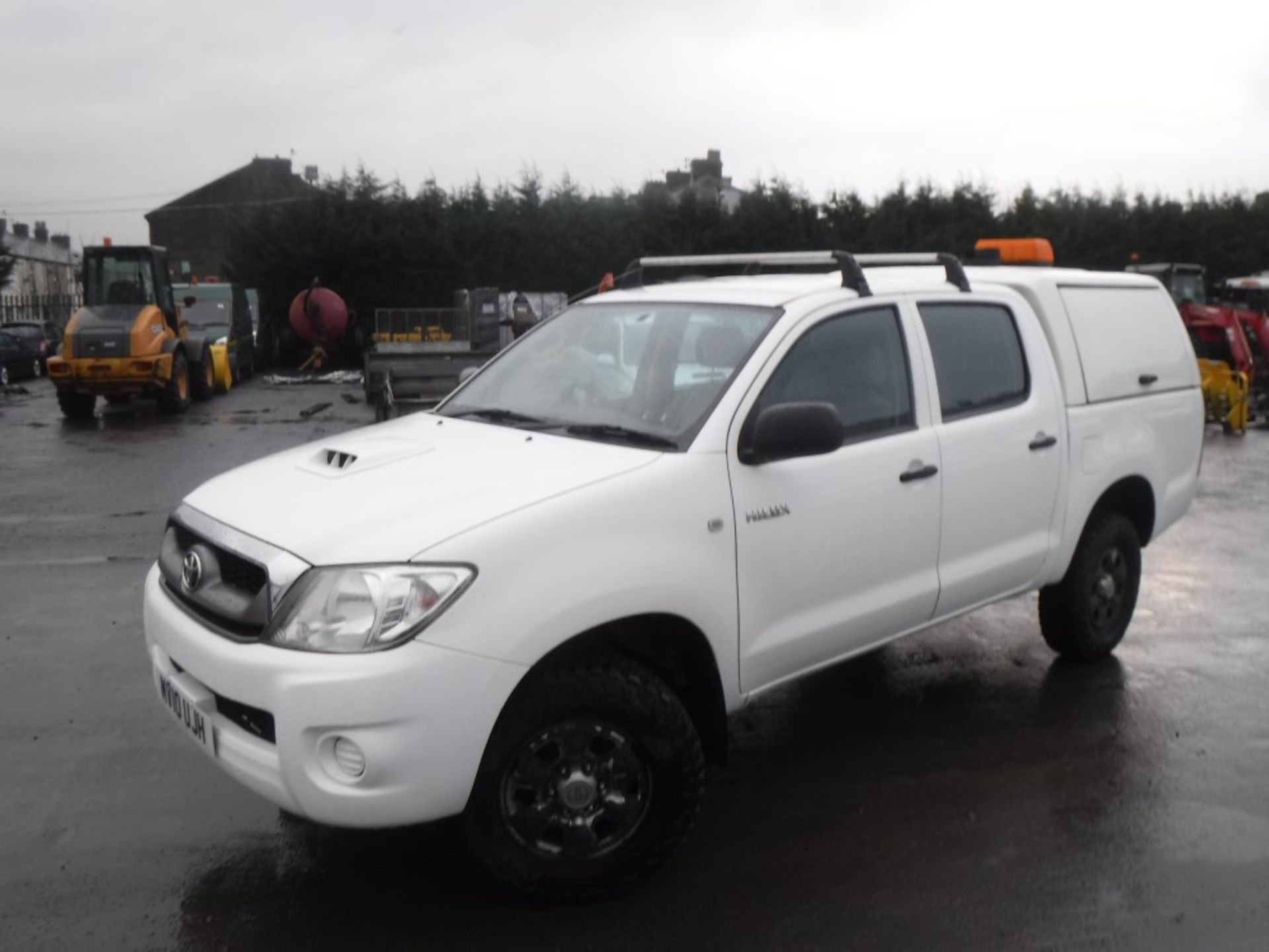 10 reg TOYOTA HI-LUX HL2 D-4D 4 X 4 DCB, 1ST REG 03/10, TEST 01/18, 148807M WARRANTED, V5 HERE, 1 - Image 4 of 5