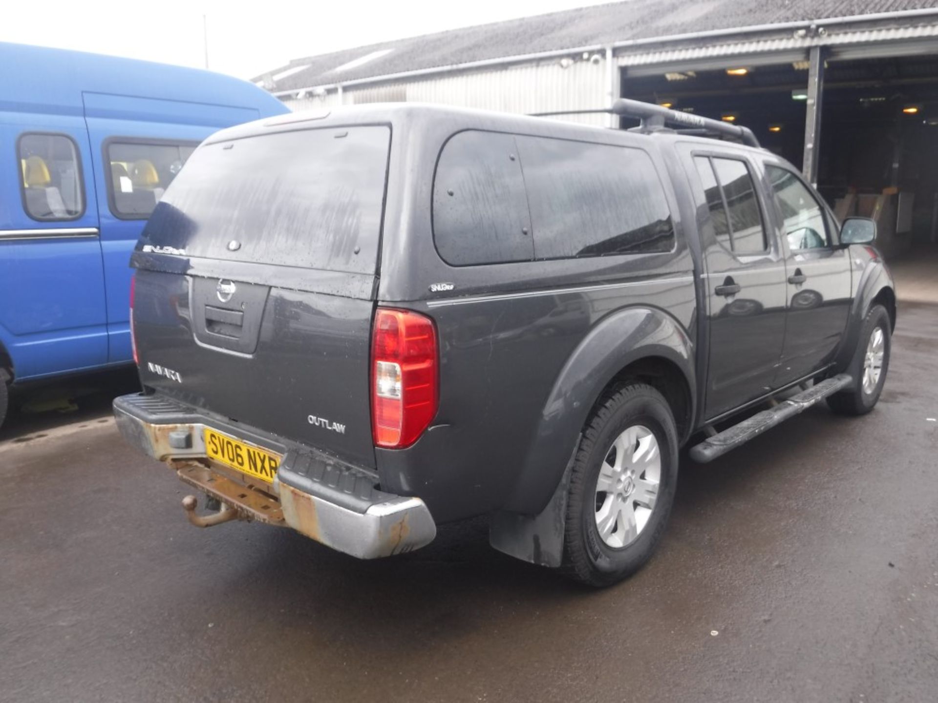 06 reg NISSAN NAVARA DCI OUTLAW PICKUP, 1ST REG 03/06, 62886M WARRANTED, V5 HERE, 3 FORMER - Image 4 of 6