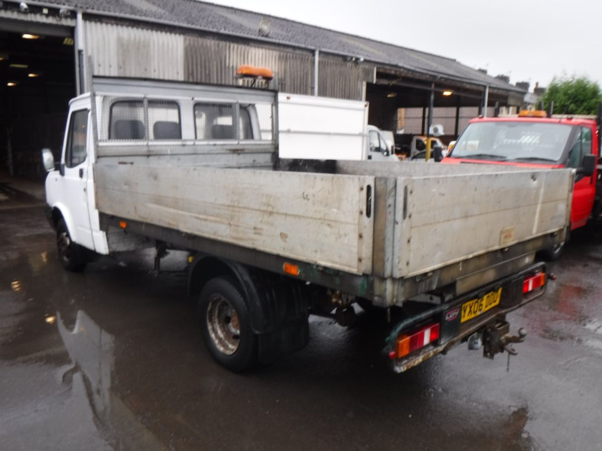 06 reg LDV CONVOY 400 TD LWB DROPSIDE PICKUP, 1ST REG 03/06, 68885M WARRANTED, V5 HERE, 1 FORMER - Image 3 of 5