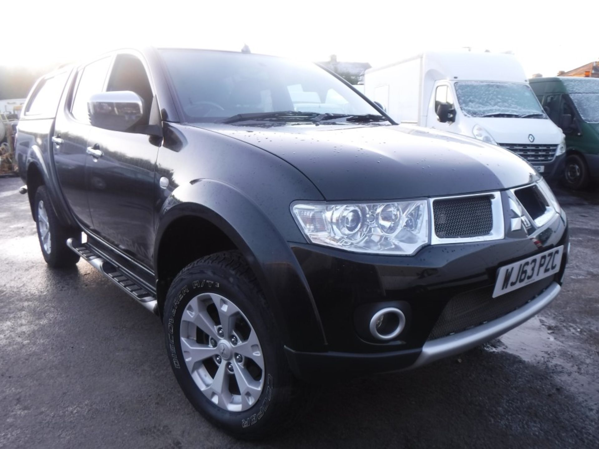 63 reg MITSUBISHI L200 BARBARIAN LB DCB DI-D 4 X 4 PICKUP, 1ST REG 09/13, 50467M WARRANTED, V5 HERE,