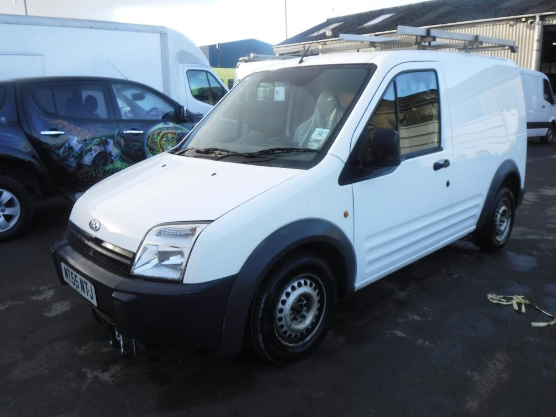 55 reg FORD TRANSIT CONNECT 200D SWB, 1ST REG 12/05, 100850M, V5 HERE, 1 OWNER FROM NEW (DIRECT - Image 2 of 5