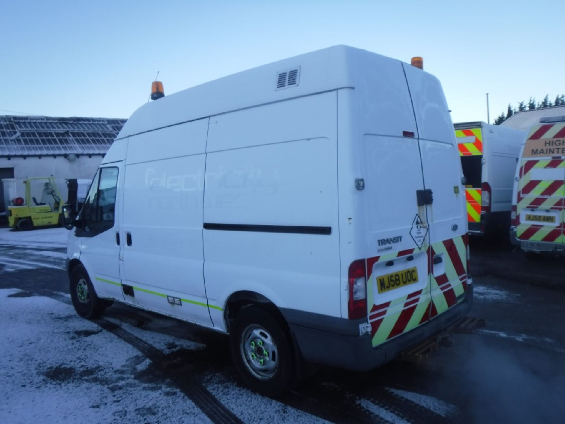 58 reg FORD TRANSIT 115 T350M RWD, 1ST REG 02/09, TEST 02/18, 128896M, V5 MAY FOLLOW (DIRECT - Image 3 of 5