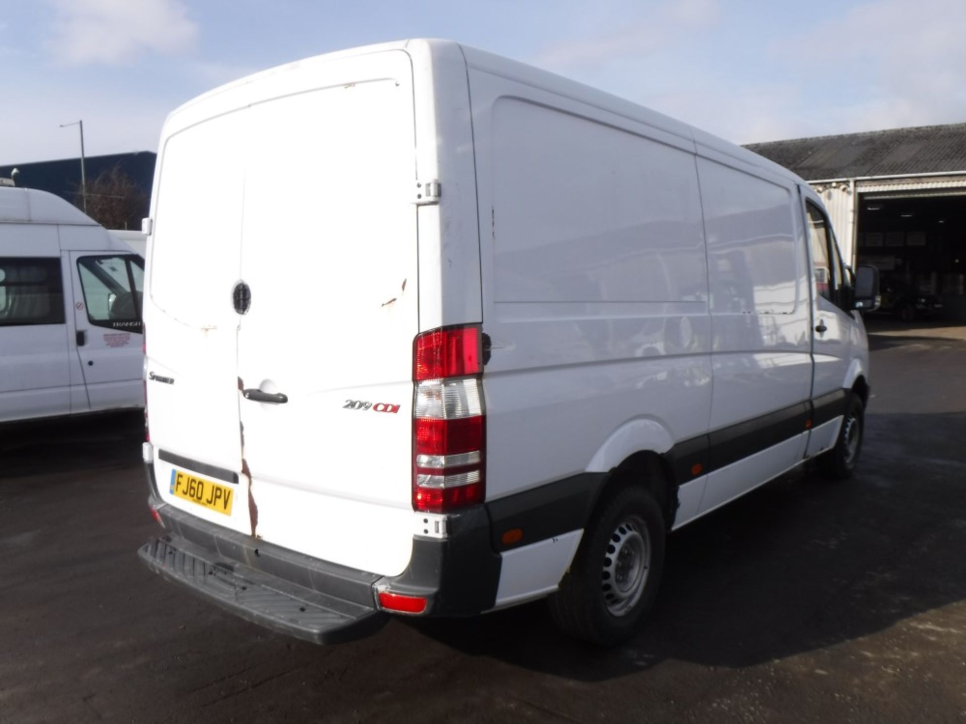 60 reg MERCEDES SPRINTER 209 CDI MWB, 1ST REG 09/10, MILEAGE NOT DISPLAYED, V5 HERE, 1 FORMER KEEPER - Image 4 of 5