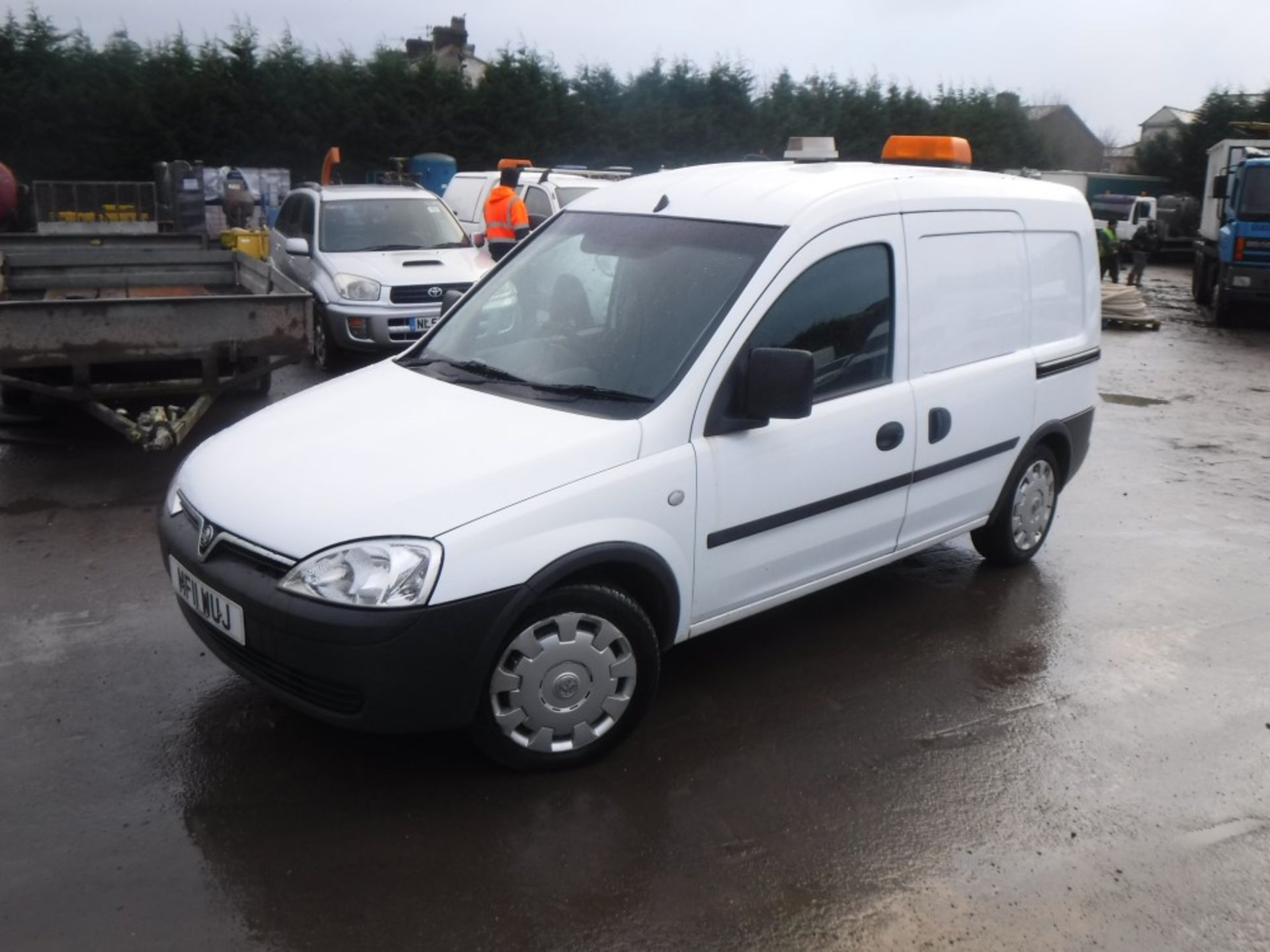 11 reg VAUXHALL COMBO 2000 CDTI VAN, 1ST REG 06/11, TEST 05/18, 99558M WARRANTED, V5 HERE [+ VAT] - Image 2 of 5