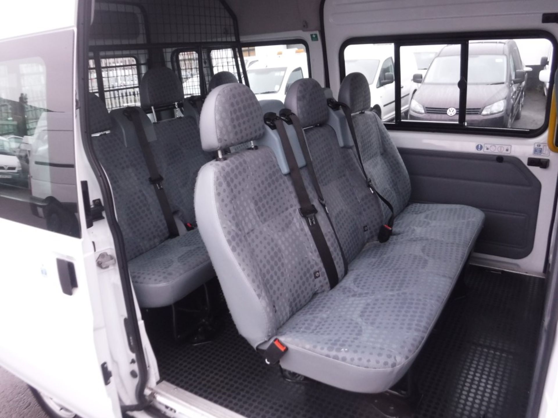 62 reg FORD TRANSIT 125 T300 FWD MINIBUS, 1ST REG 09/12, 173334M WARRANTED, V5 HERE, 1 OWNER FROM - Image 5 of 6