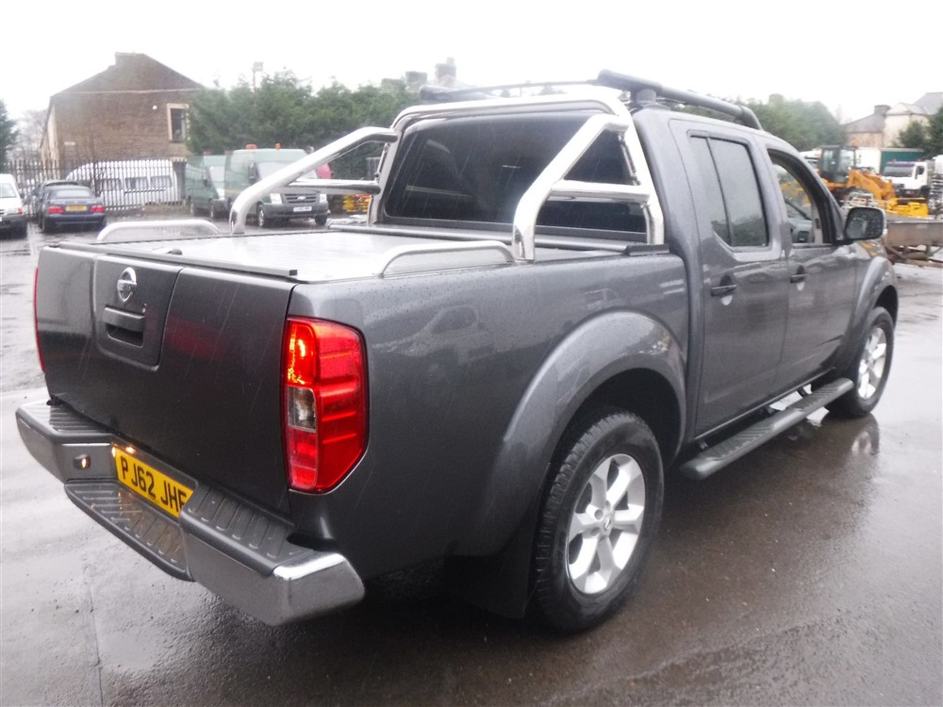 62 reg NISSAN NAVARA TEKNA DCI AUTO PICKUP, 1ST REG 01/13, TEST 12/18, 208837M NOT WARRANTED, V5 - Image 4 of 5