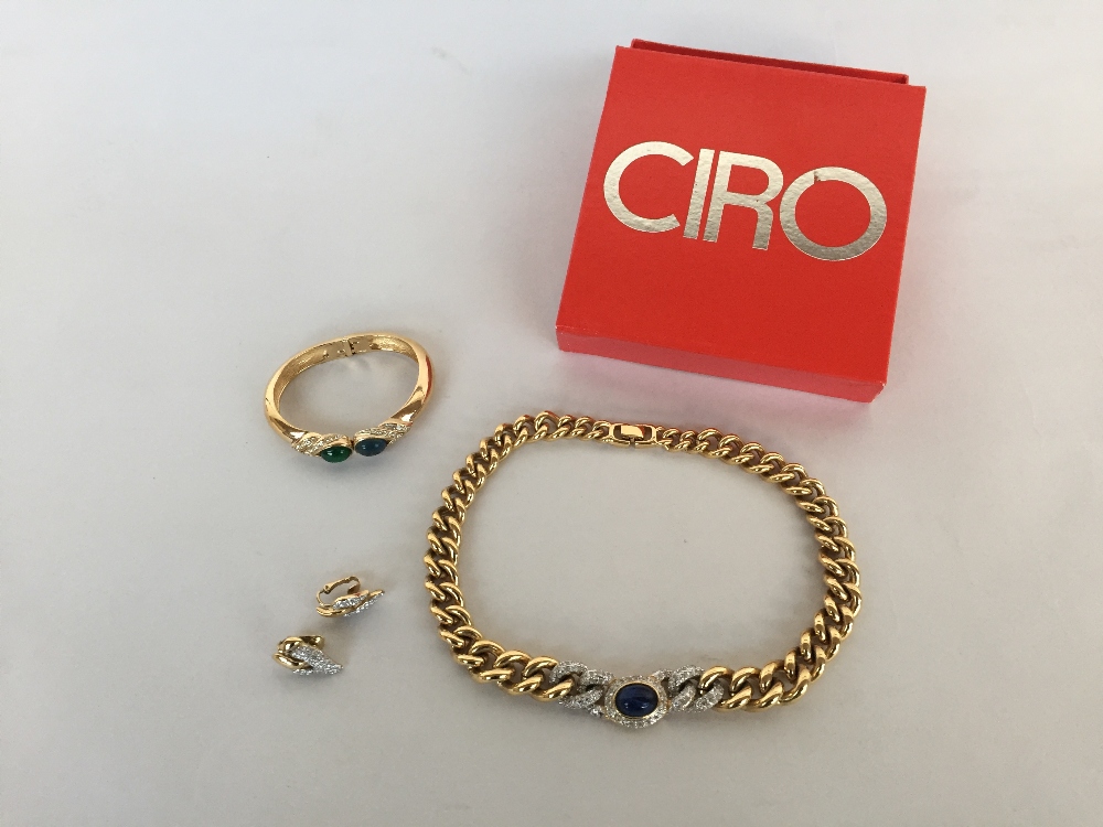 A boxed jewellery set by Ciro to include a heavy chain necklace, - Image 2 of 2