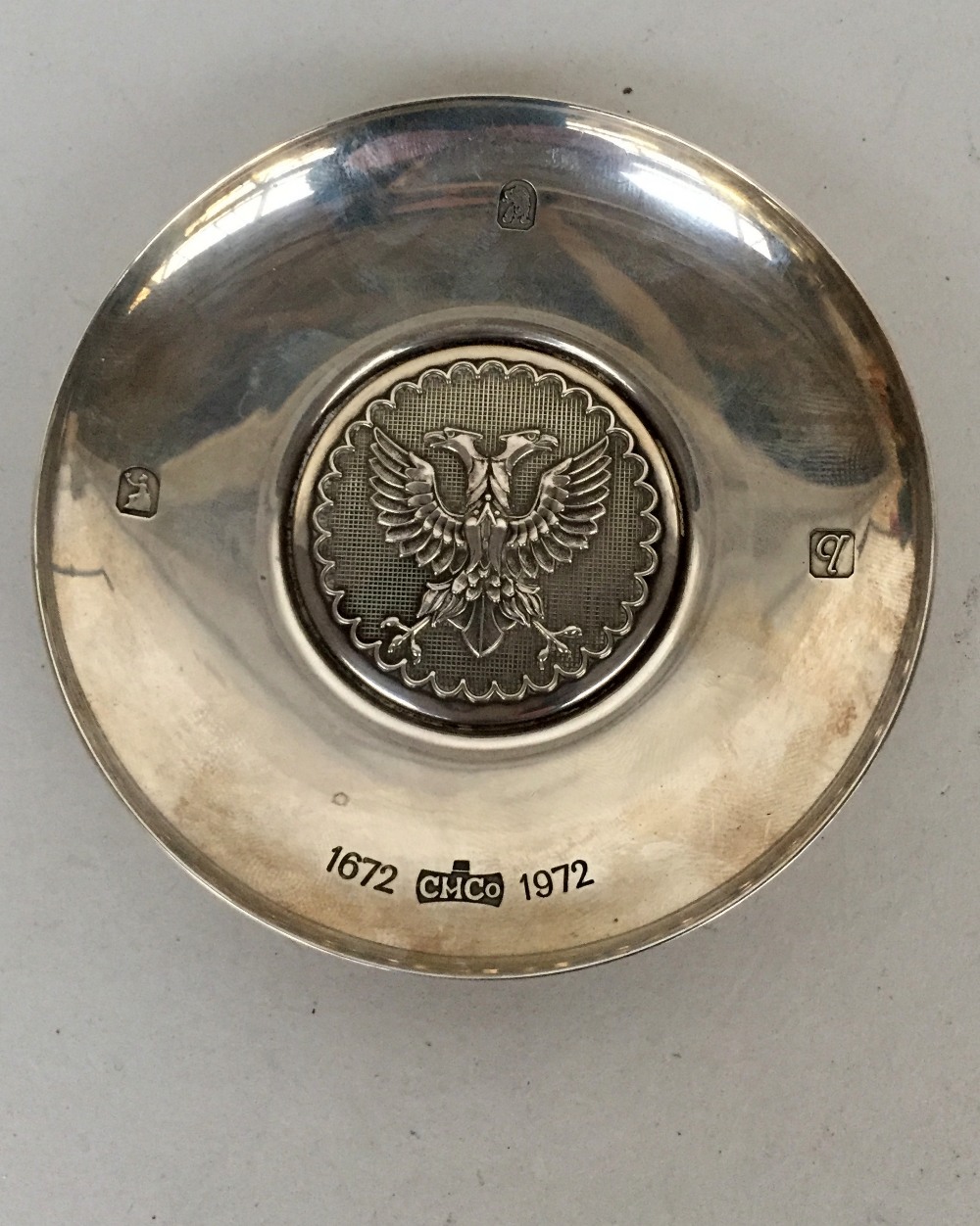 A silver coin/pin dish made to commemorate 300 years of Hoare's bank, manufactured by C.