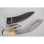 A kukri/khukuri dagger,