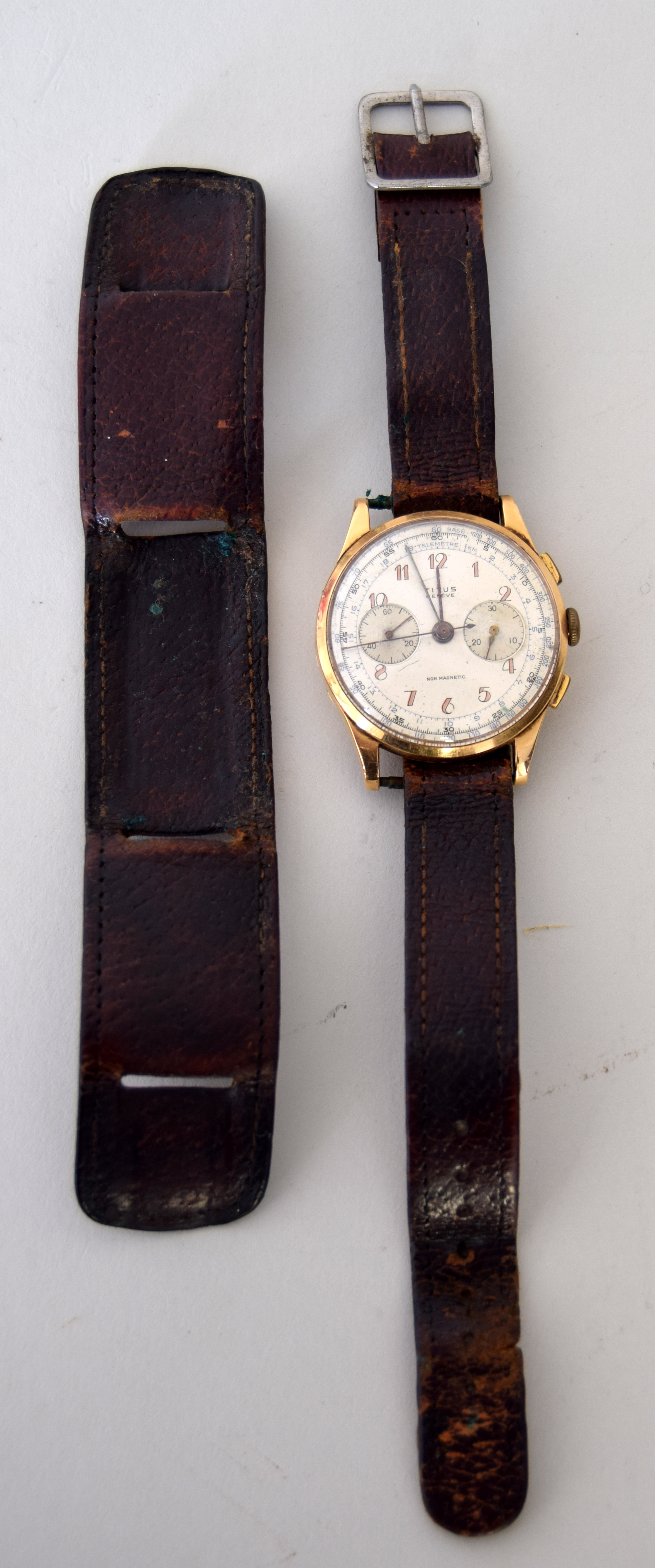 A Titus Geneve gentleman's chronograph watch with 18ct gold casing,