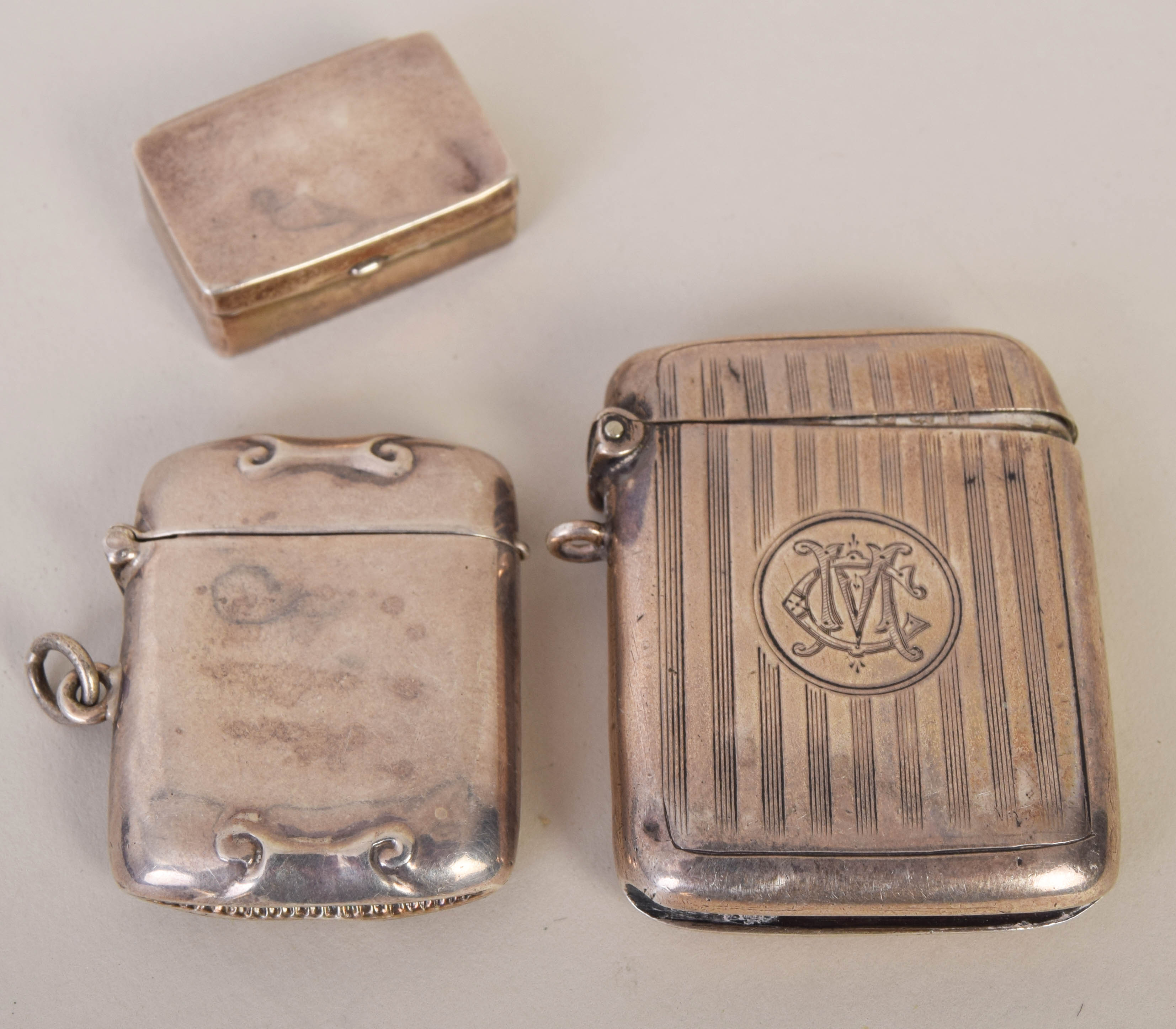 Two silver vesta boxes together with a small silver box - Image 2 of 2