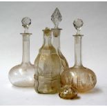 A lot of four glass decanters