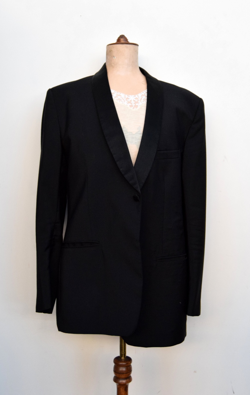 Gents evening suit size 42