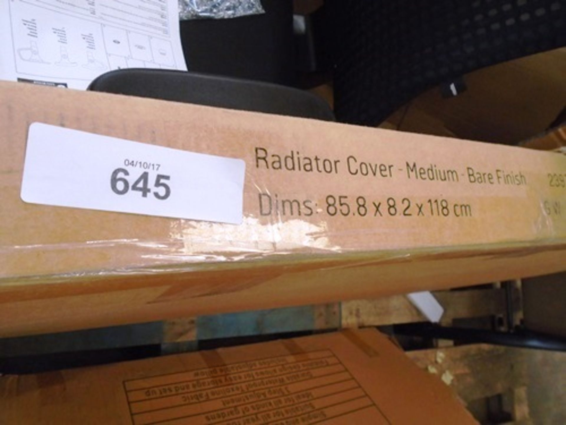 A medium radiator cover bare finish ref: 2397748 - New in box (Pallet17)
