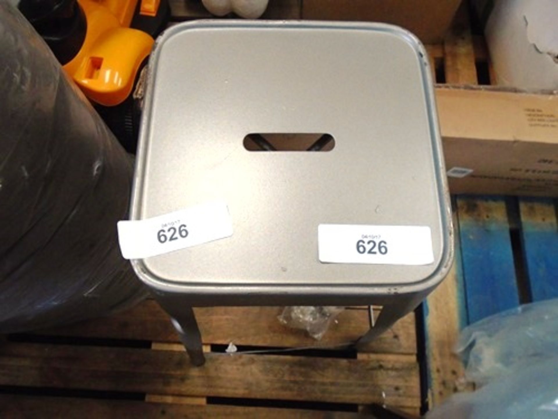 A silver metal square kitchen stool - New (Pallet12)