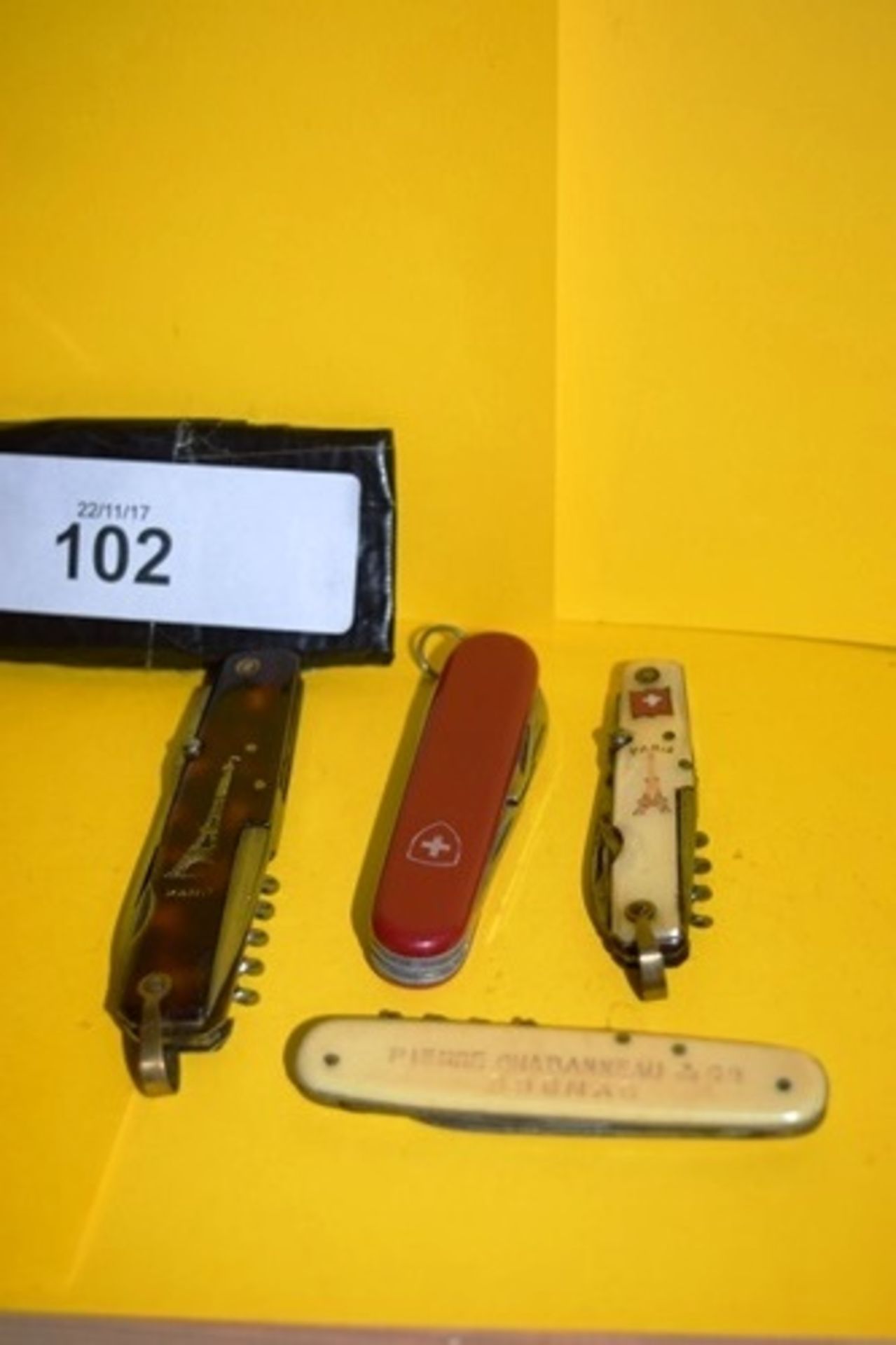 1 x Victorniox Swiss 6 tool penknife, 1 x FD A L'etoile D'Acier multi tool penknife, 1 x Pradel