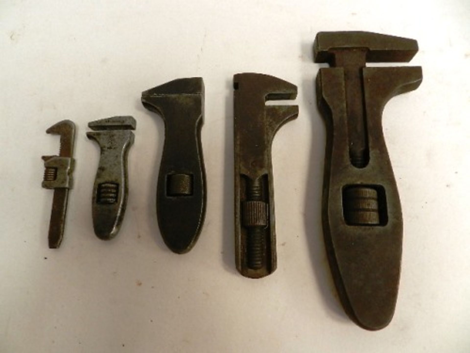 A collection of 5 assorted adjustable spanners, 1./2" unmarked, King Dick No. 0, King Dick No.1, Gir - Image 2 of 2