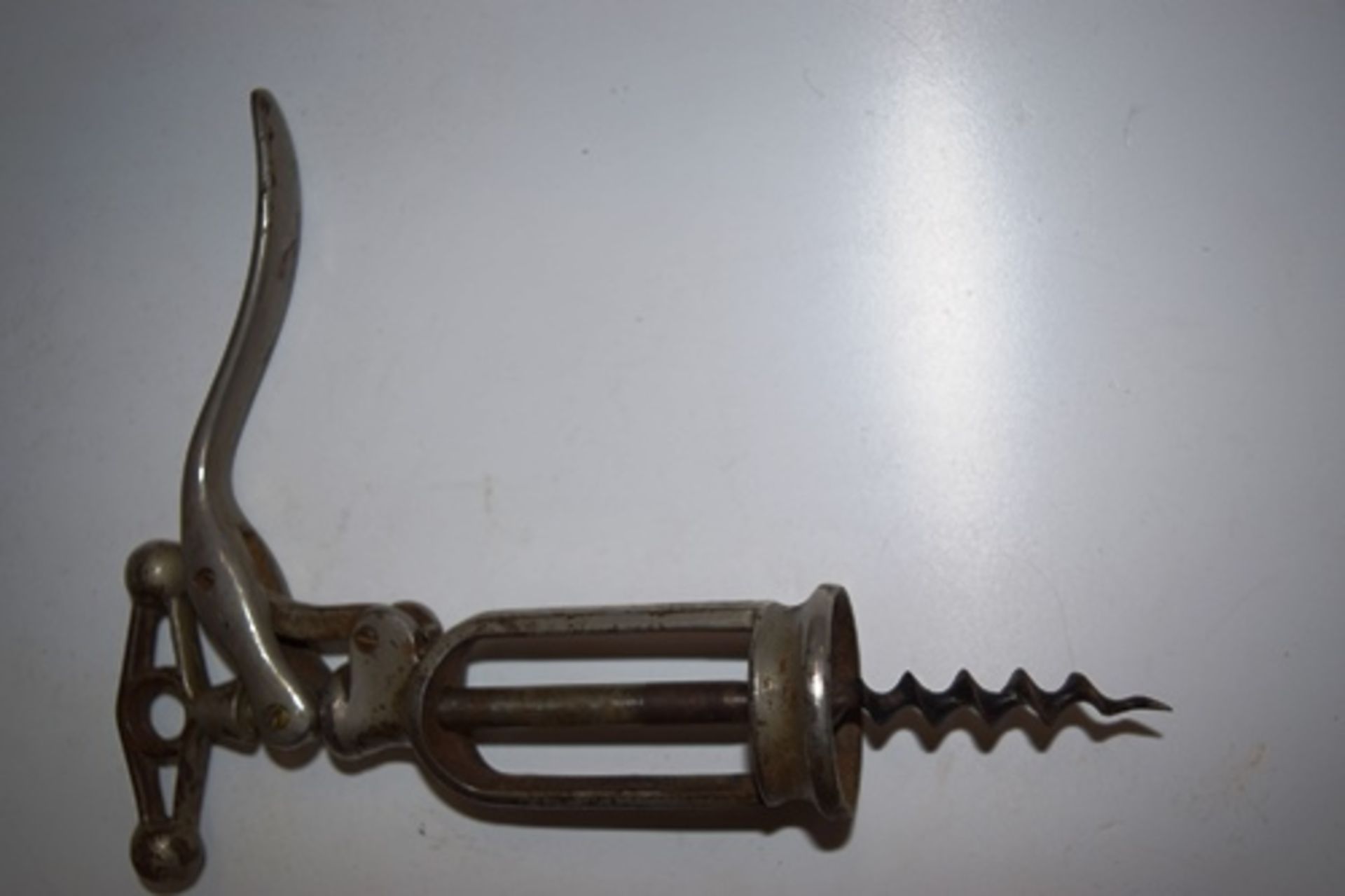 Le Presto single lever corkscrew, stamped Paris JHP Depose (J. Perille) fitted pointed centre worm - Image 4 of 4