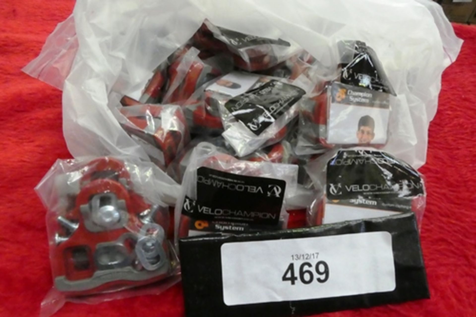 25 x Velochampion Look Keo grip pedal cleats, 6 degree, float red, RRP £13 each - Sealed new (FC10)