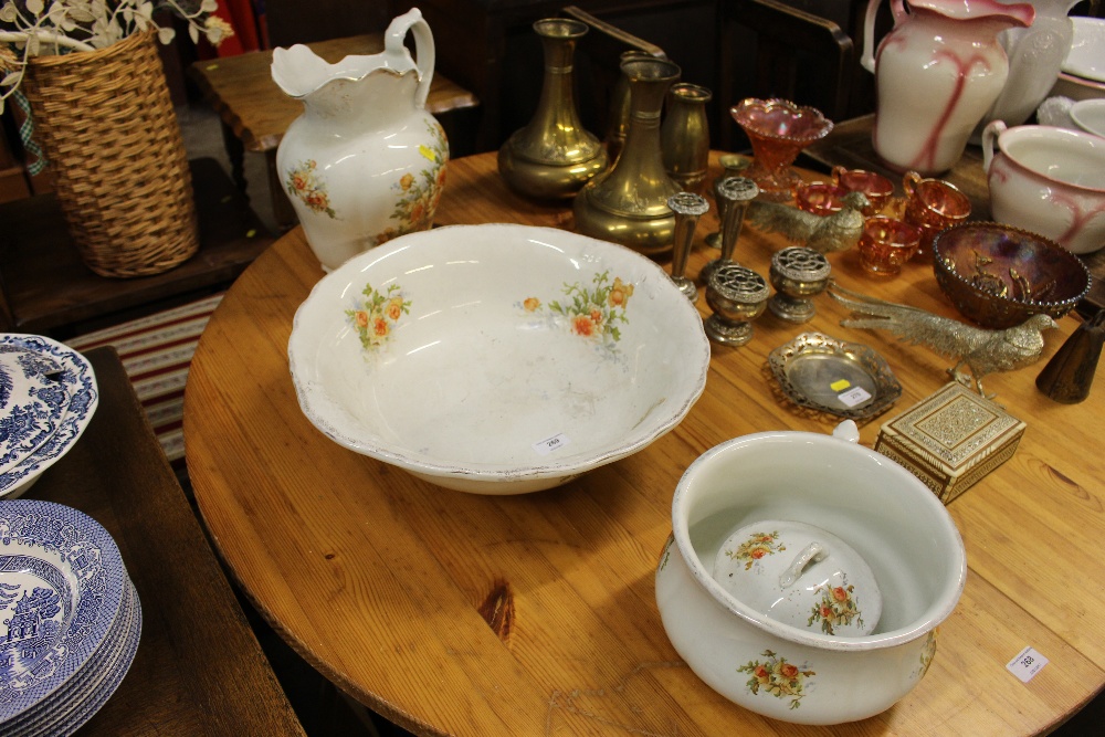 An Edwardian floral decorated wash set