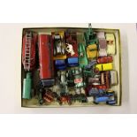 A tray of diecast toy vehicles to include Dinky