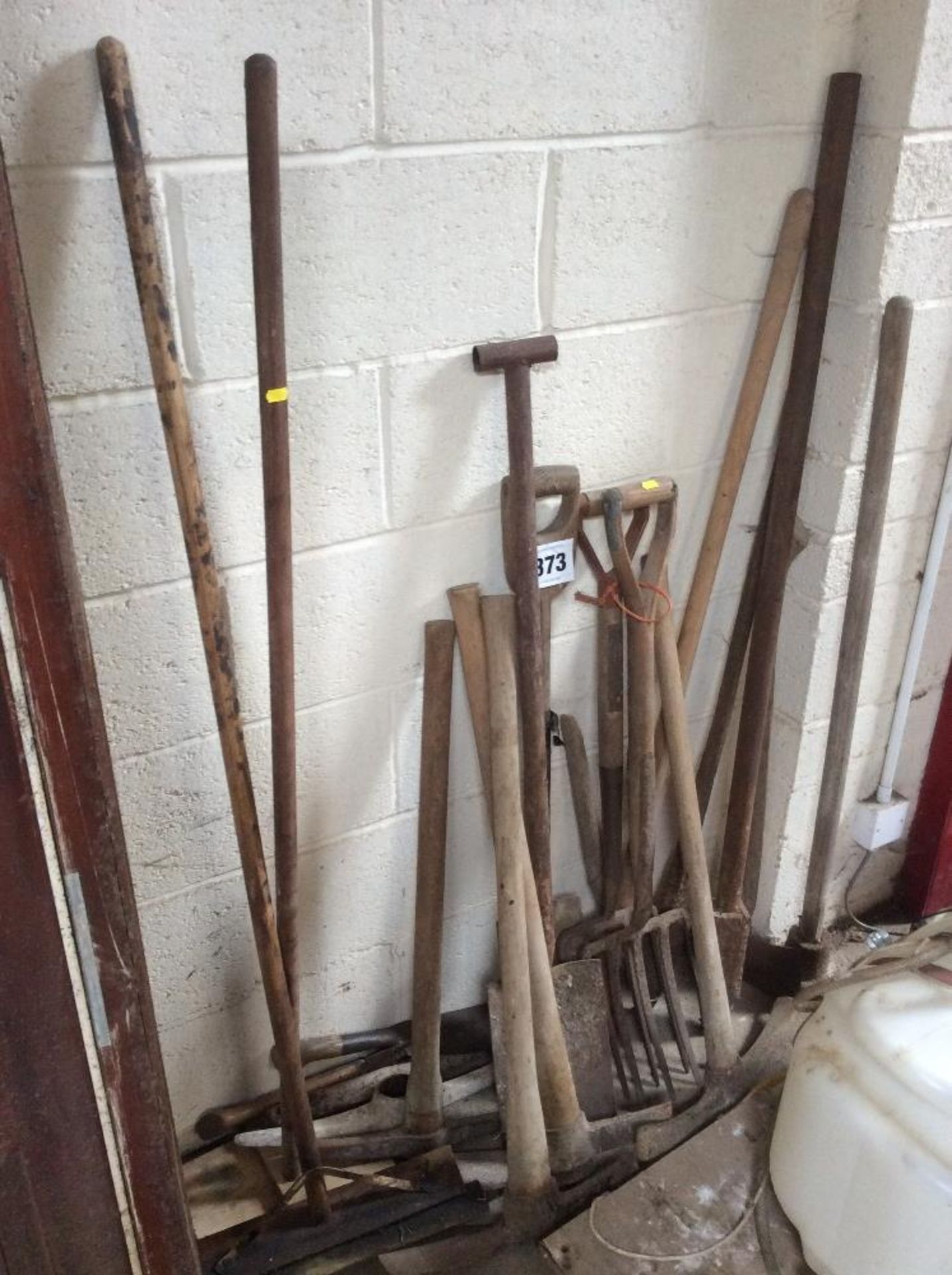 Large quantity of groundwork and other tools