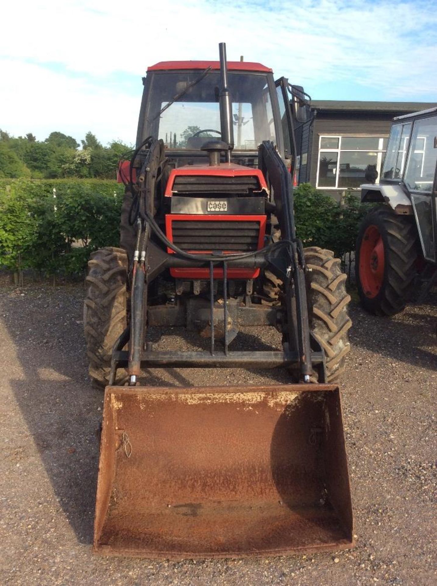 David Brown 1394 4WD tractor. Registration BTJ 434X (no paperwork). S/N 149033 11185188. 13.6 R38 - Image 5 of 5