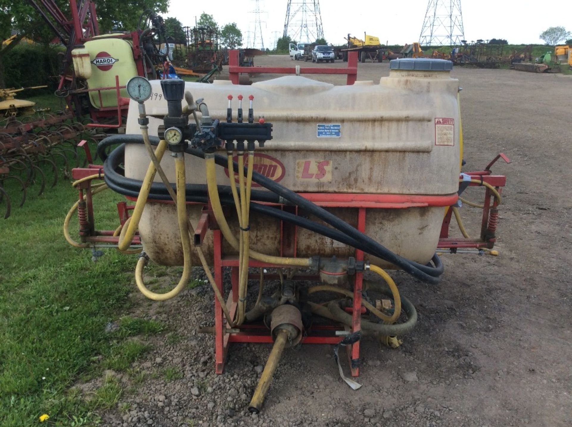 Vicon LS 12M mounted sprayer. Manual fold boom. Owned from new