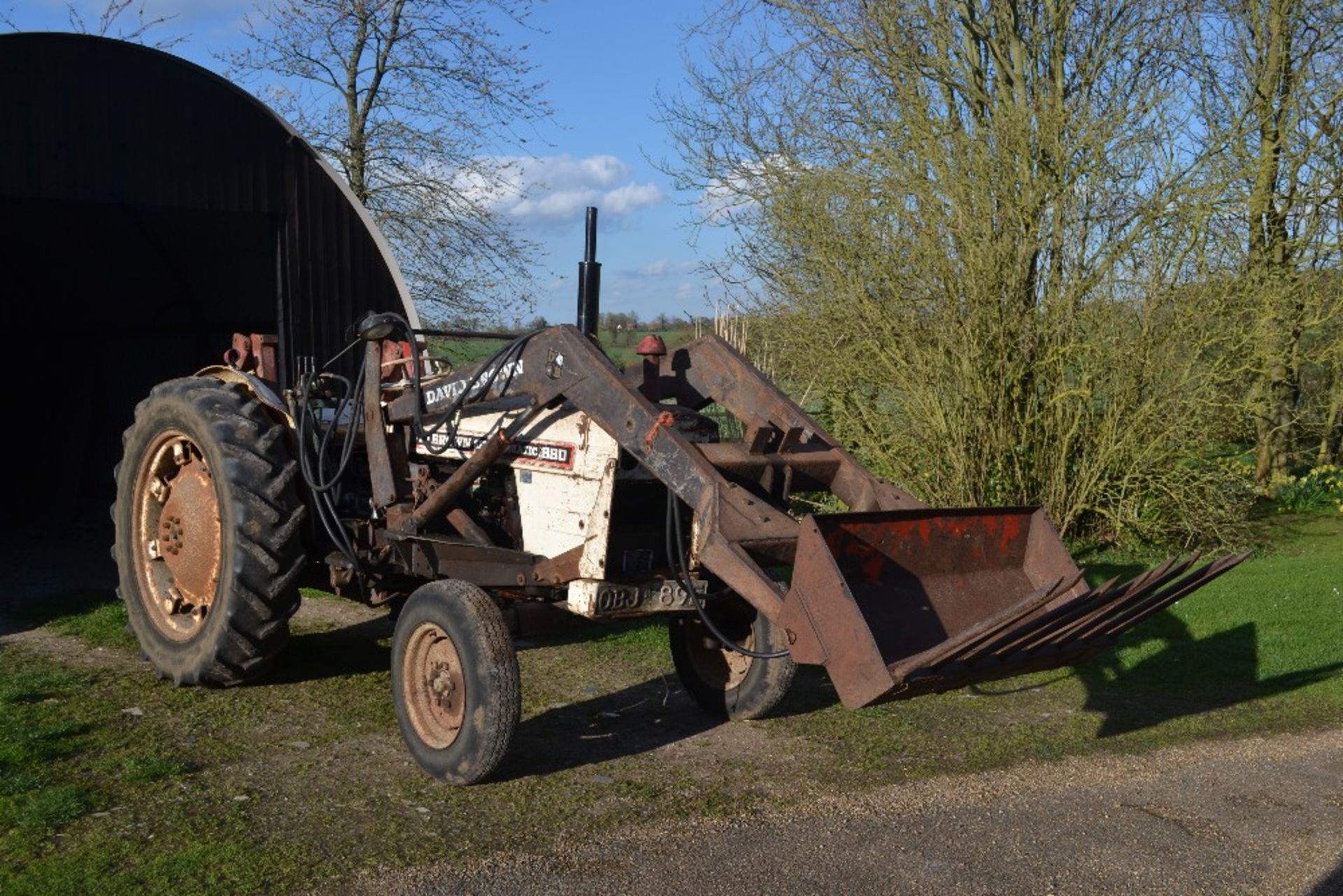 David Brown 880 Selectamatic 2WD tractor. Registration OBJ 189E (part log book). S/N 880A540274.