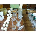 A quantity of various glassware to include an ice