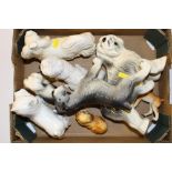 A box of various dog ornaments to include a Beswic