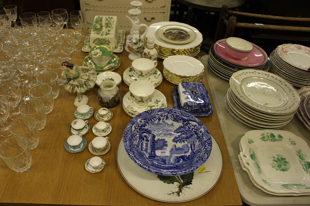 A Copeland Spode Italian patterned bowl and matchi