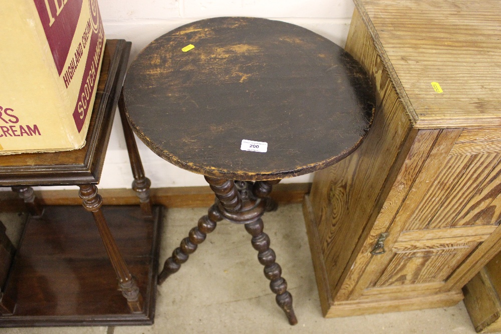 A late Victorian turned wooden gypsy table, raised