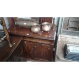 A Victorian mahogany chiffonier fitted single draw