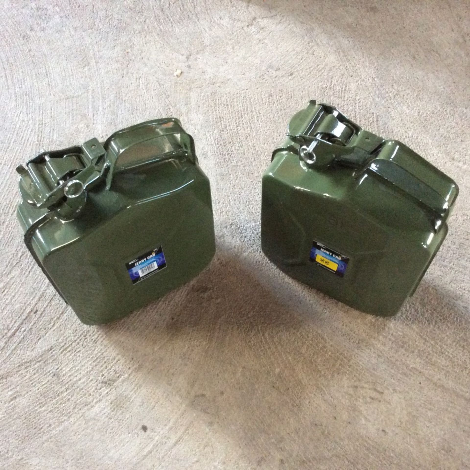 2x 5l Jerry cans.