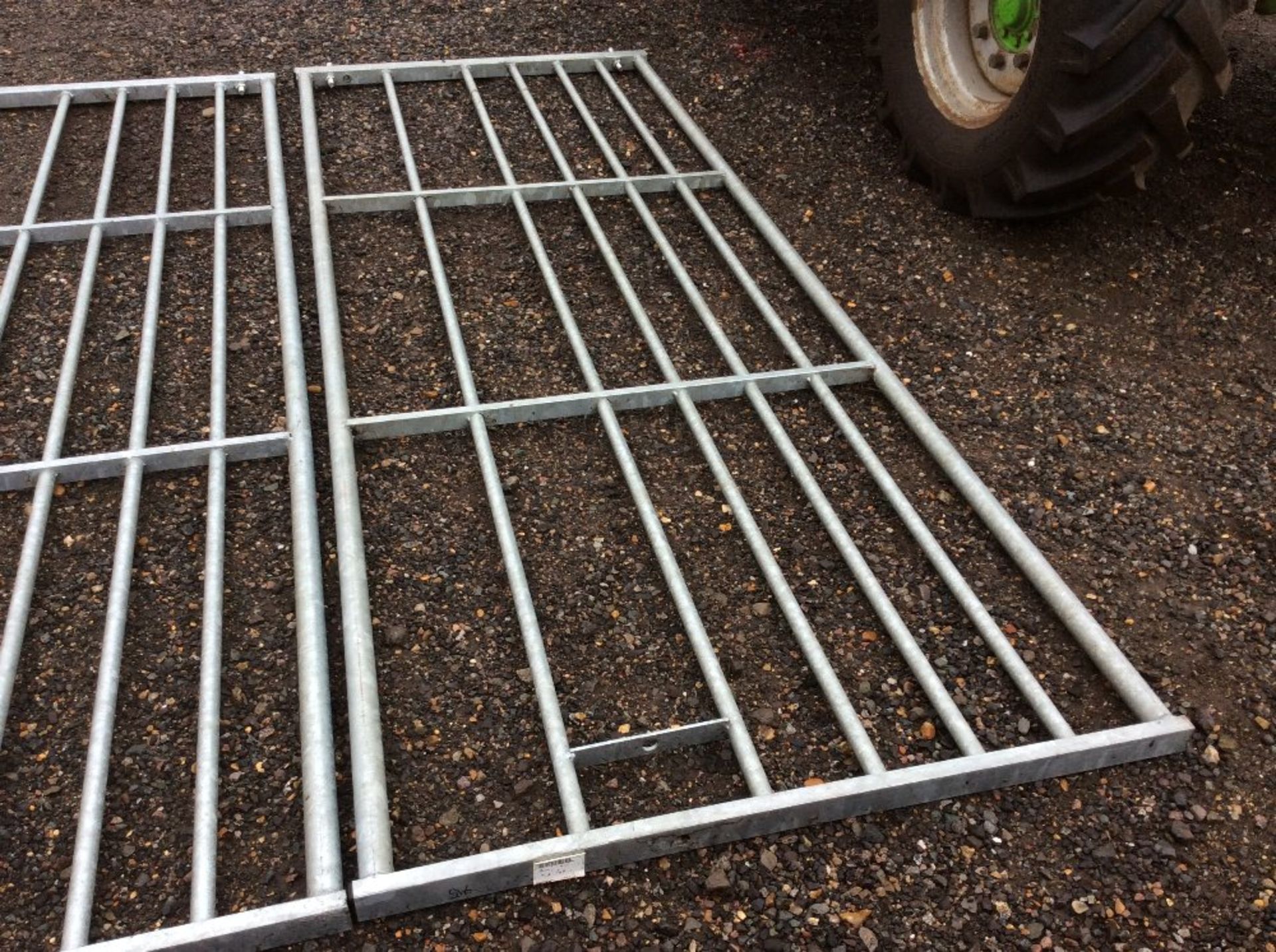 **CATALOGUE CHANGE** 10ft galvanised cattle yard gate