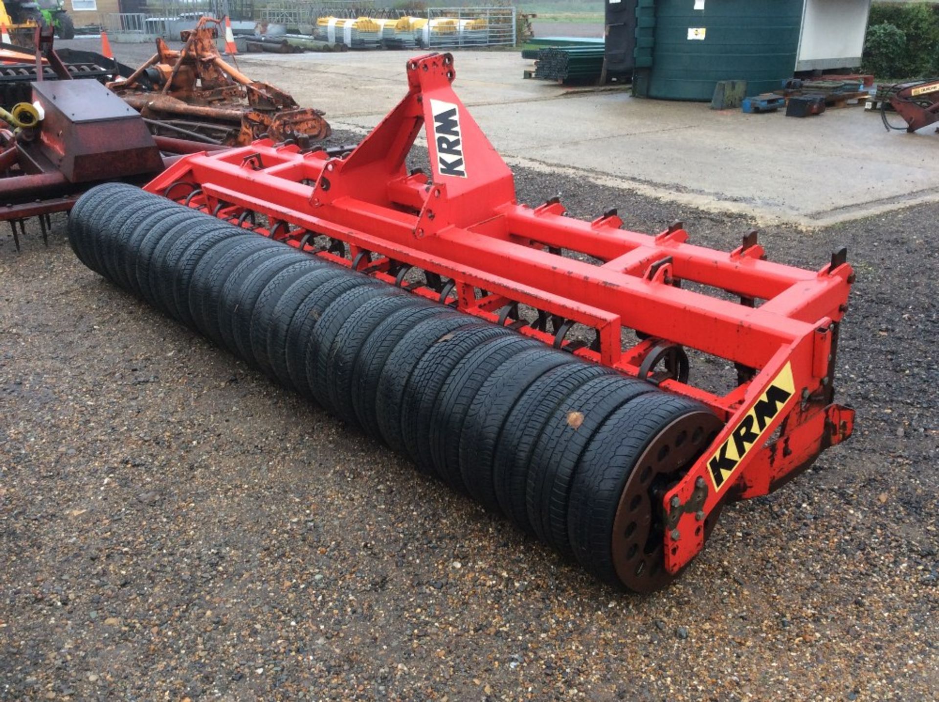 KRM 4M Opti-Cultivator. Comprising row of rigid tines, two rows of adjustable spring tines and - Image 2 of 2