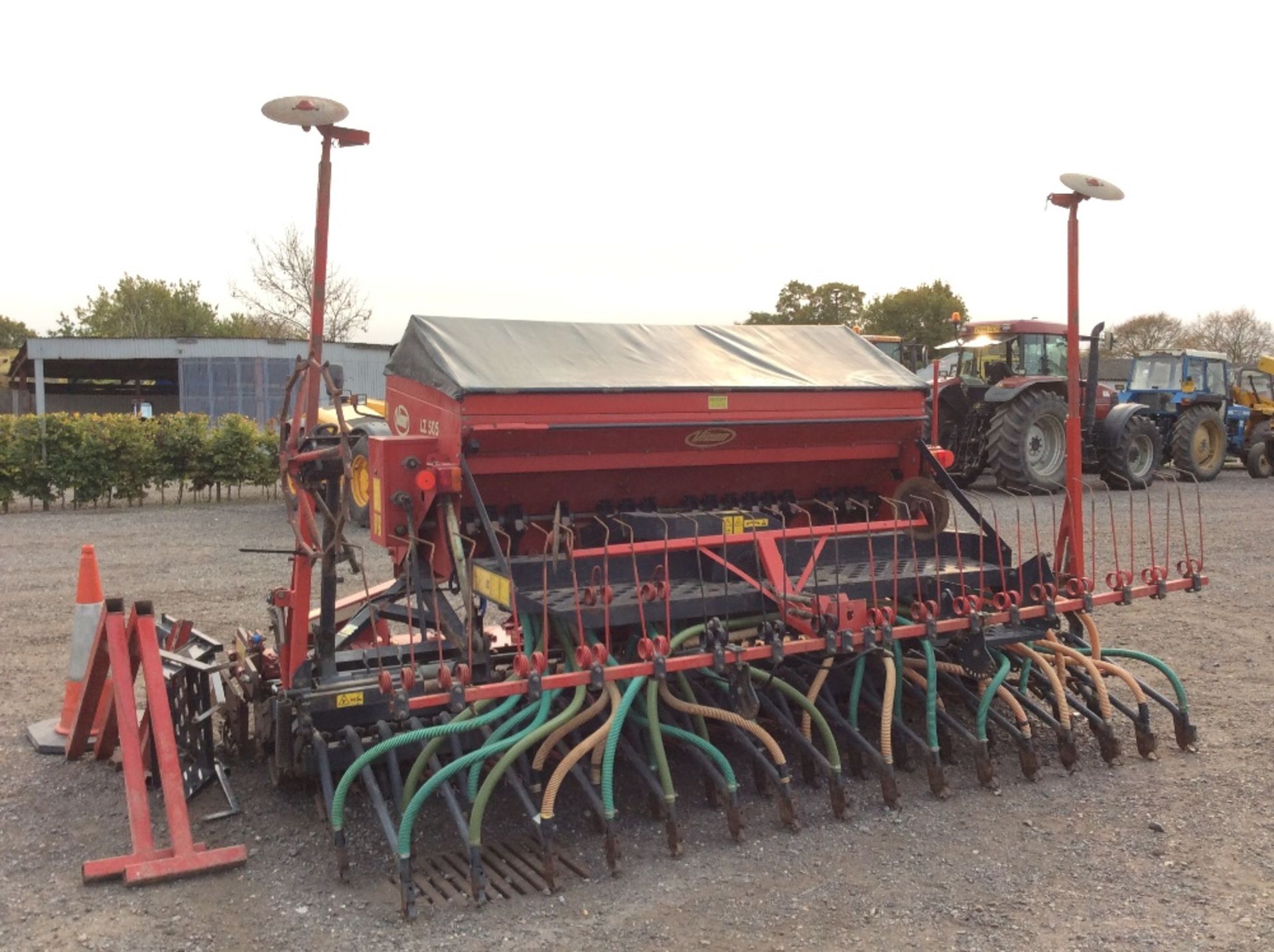 Greenland 4M power harrow. Serial number HOO4149. 1999. With packer. Vendor reports oil leak on - Image 3 of 3