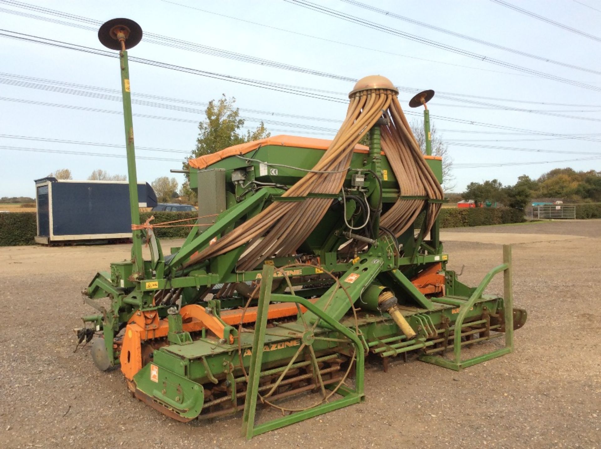 Amazon 4M combination drill. Comprising KE403 power harrow with packer. Serial number 990022054. - Image 2 of 4