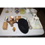 A lustre decorated dressing table set; a character