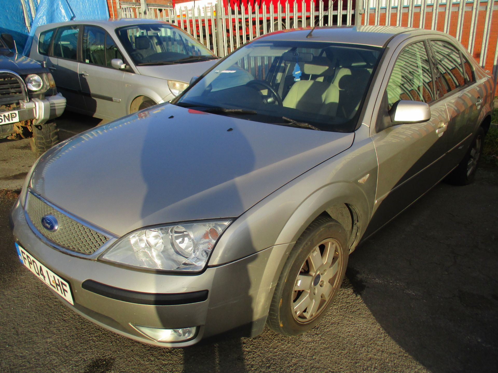 FORD MONDEO ZETEC AUTO 2.0L 5 DOOR HATCH - Image 2 of 3