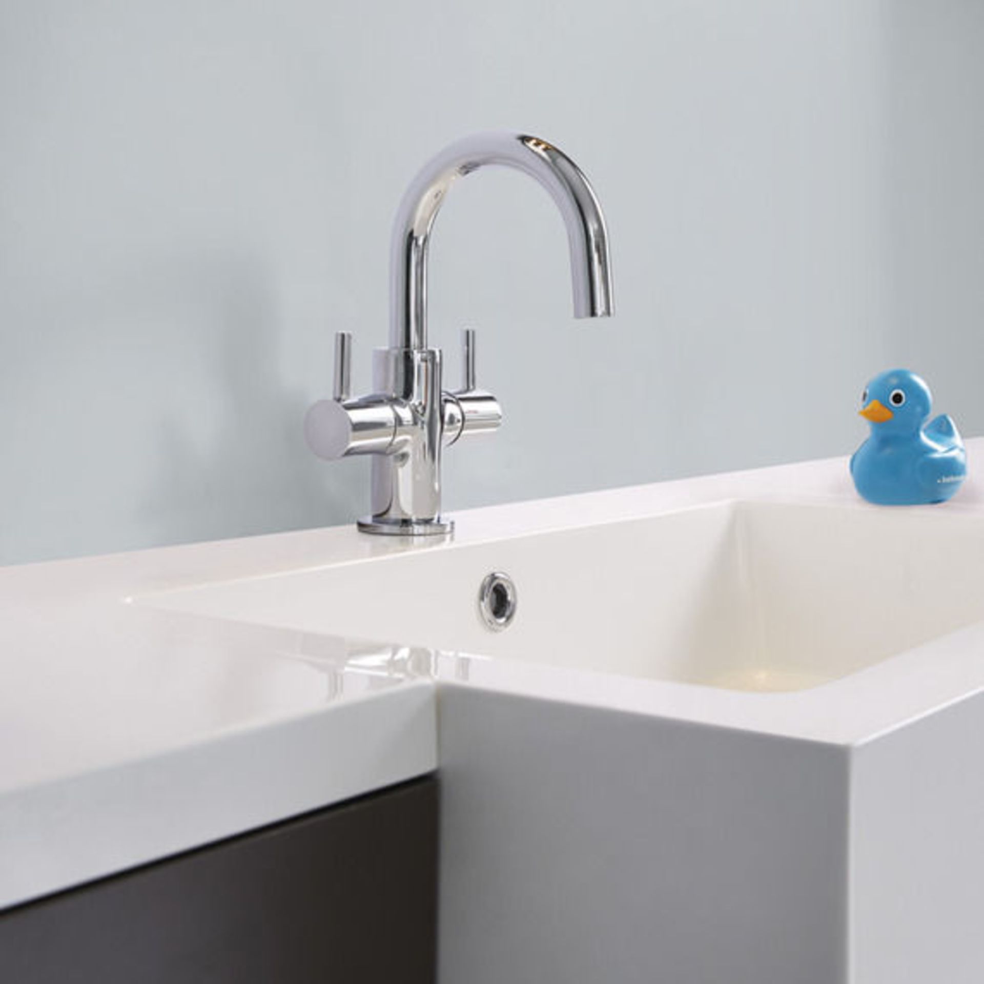 Compact swan necked basin mixer tap - Image 2 of 2