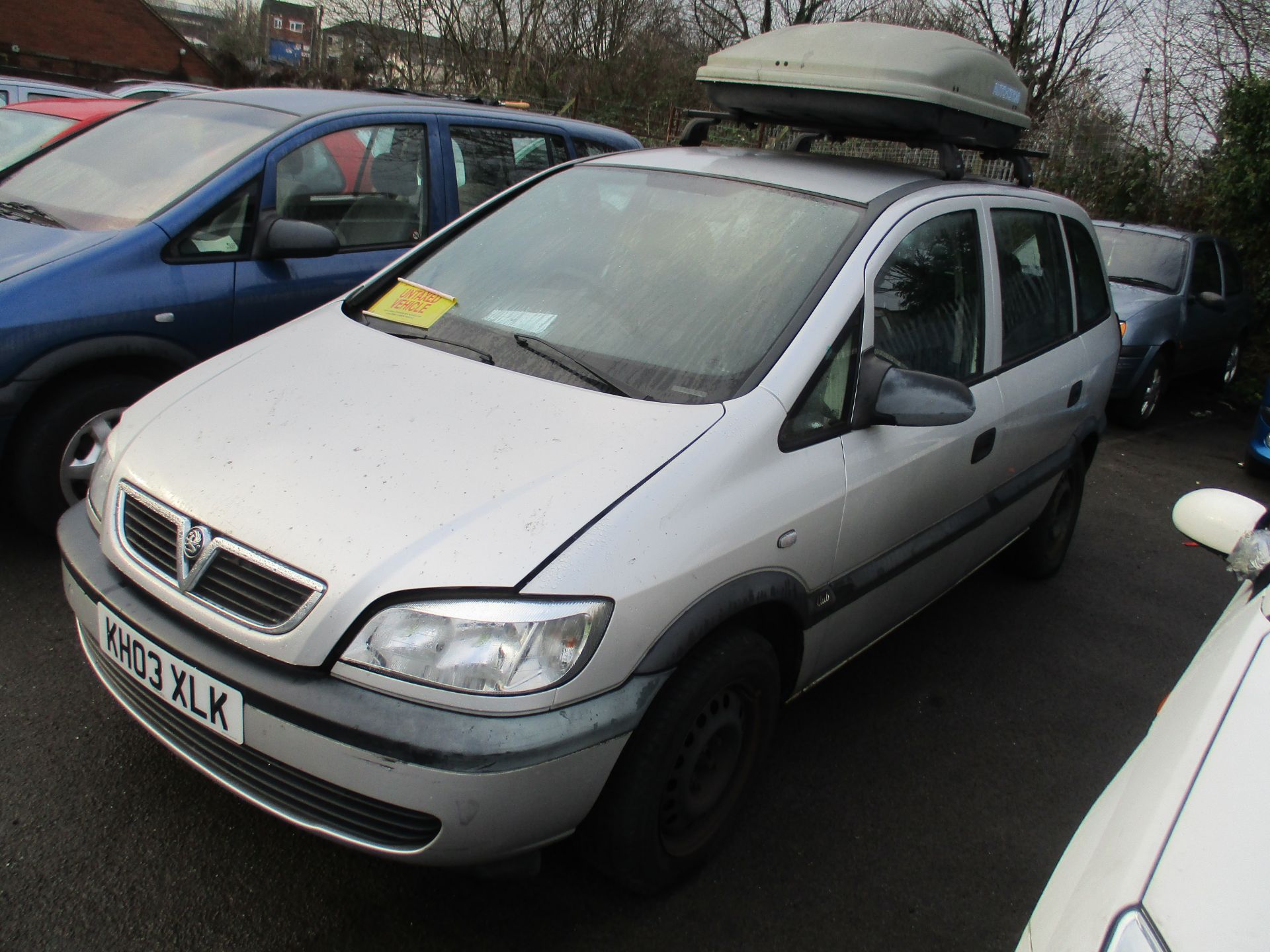 VAUXHALL ZAFIRA 16V CLUB 1.6L MPV - petr - Image 2 of 3