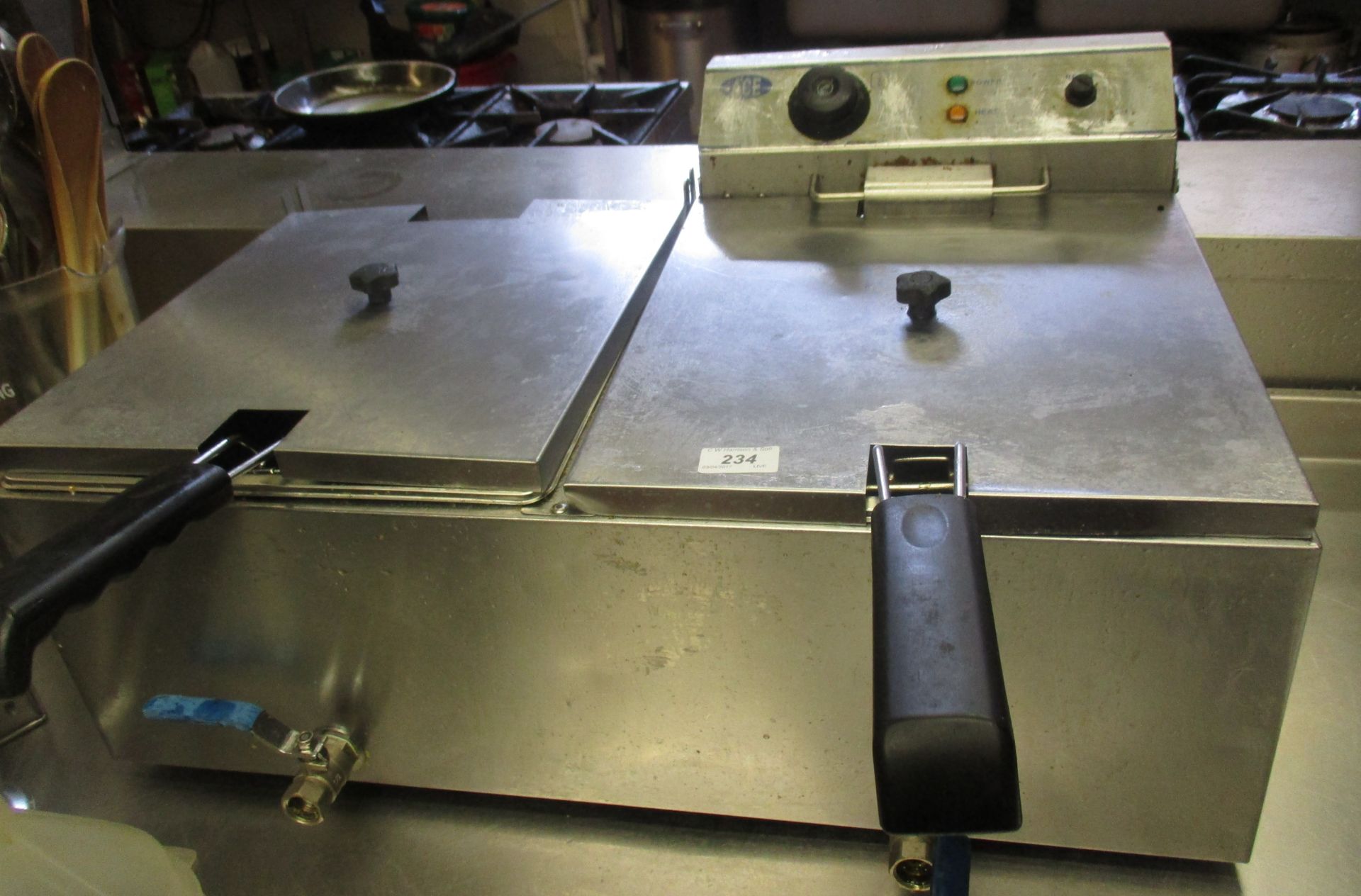 An Ace stainless steel twin pan deep fat fryer 240v. - 1 power unit missing.