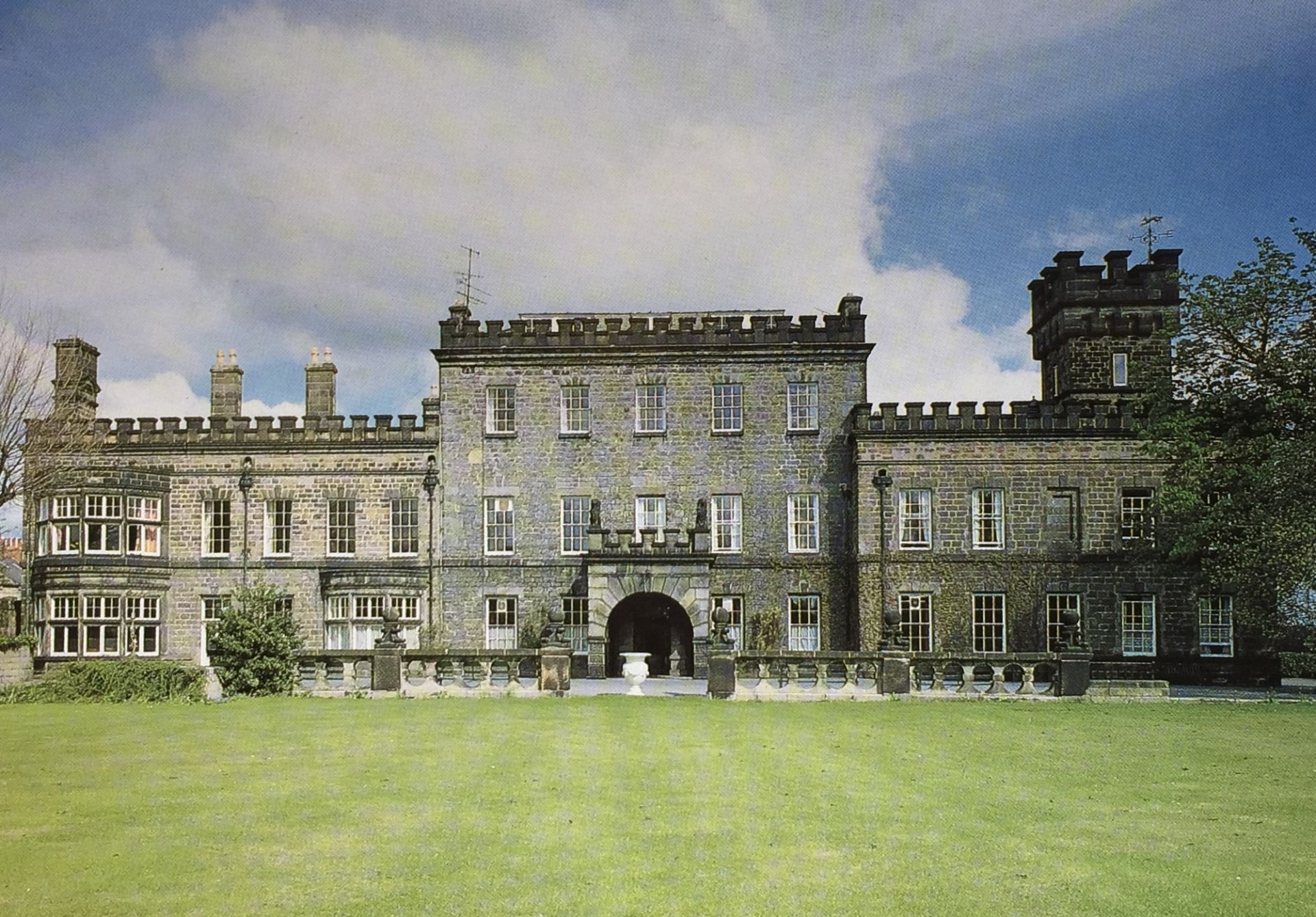 MAIN HALL [to left of entrance hall]