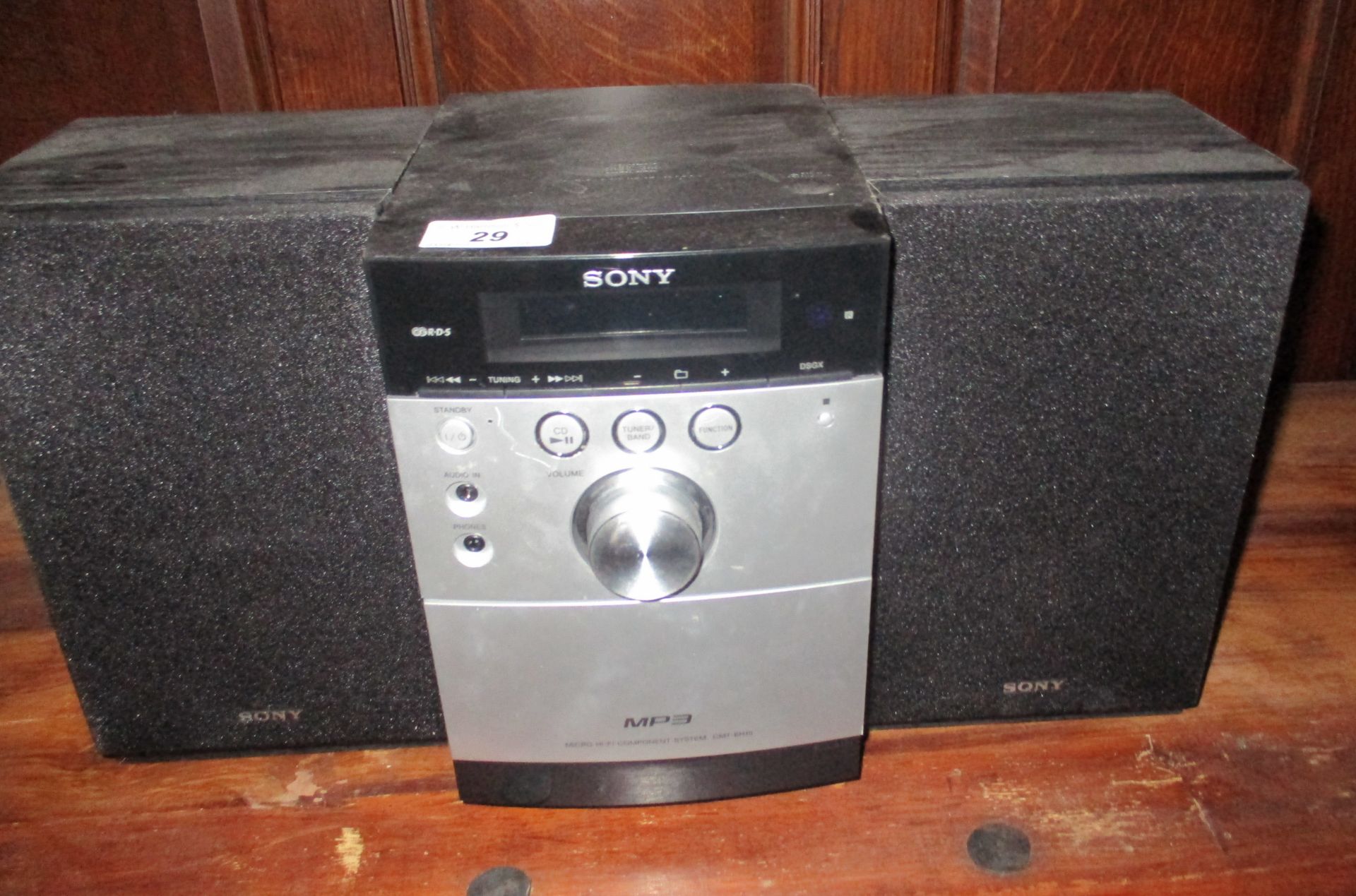 Sony micro stereo hifi unit c/w two speakers.