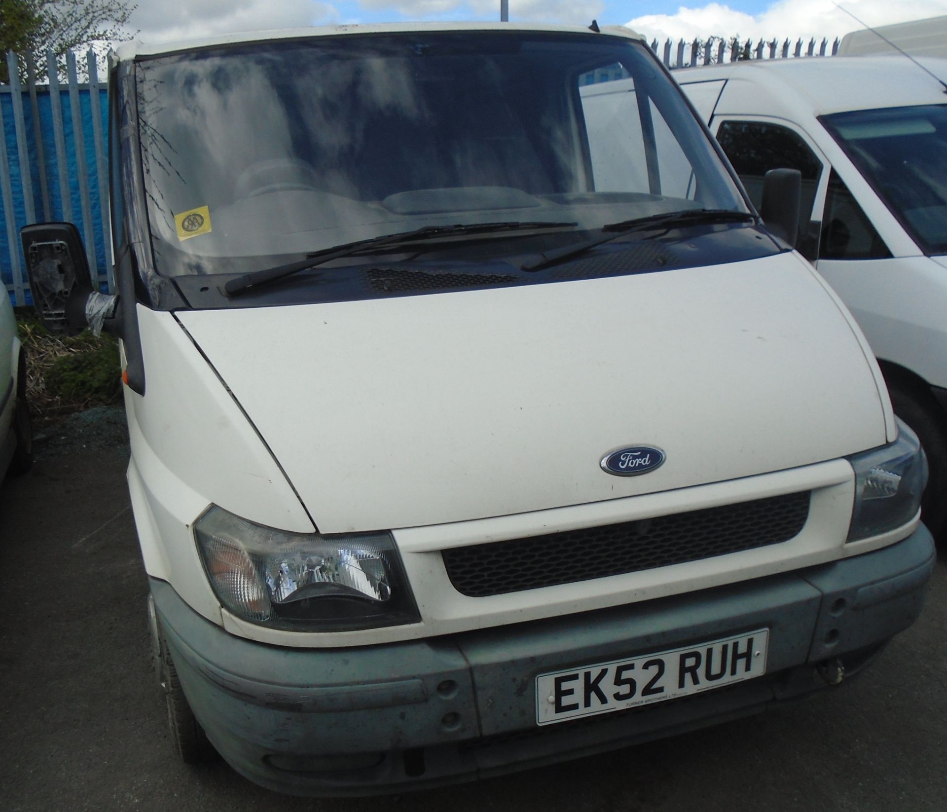 FORD TRANSIT 280 SWB TD 2.0L PANEL VAN - diesel - white Reg No EK52 RUH Rec Mil 74,141+as at 13.4.